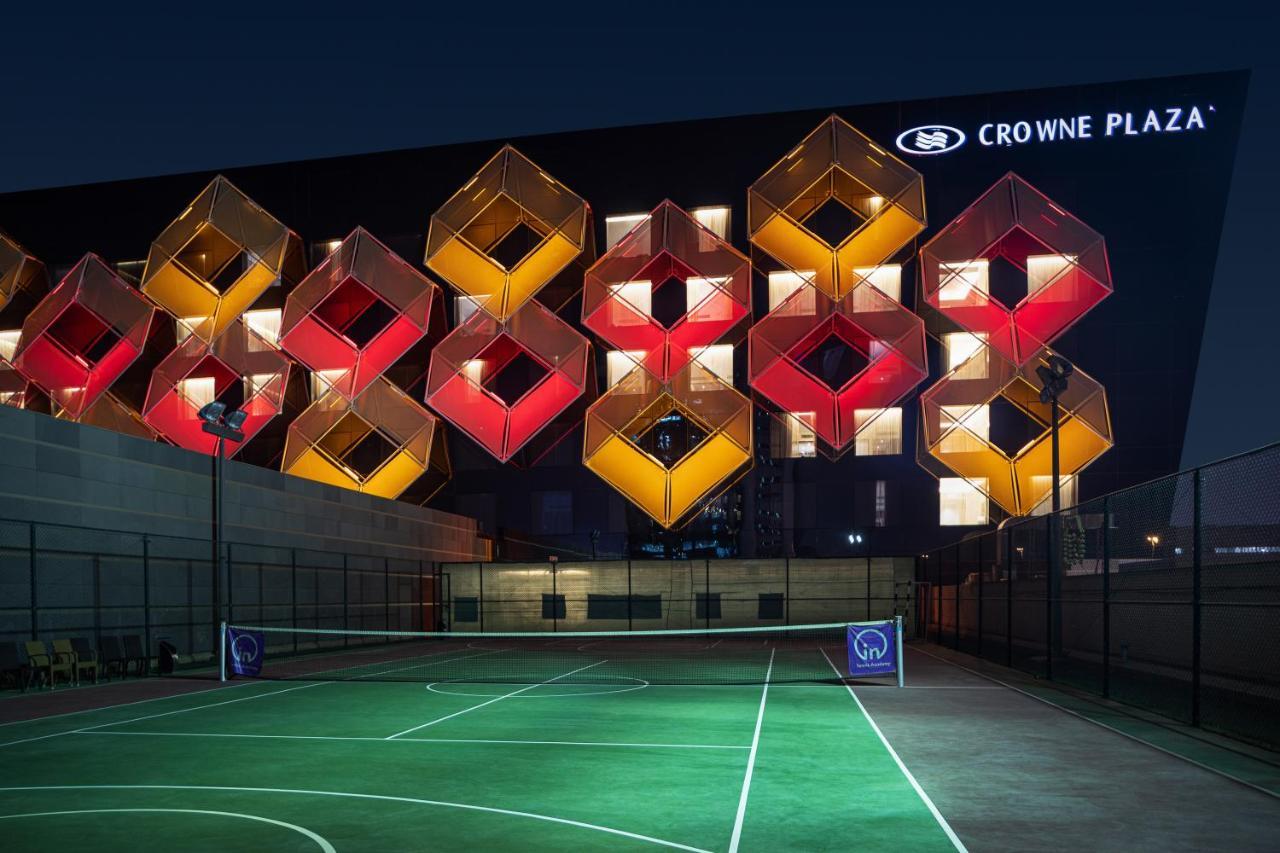 Crowne Plaza Riyadh - Rdc Hotel & Convention By Ihg Esterno foto Tennis Club