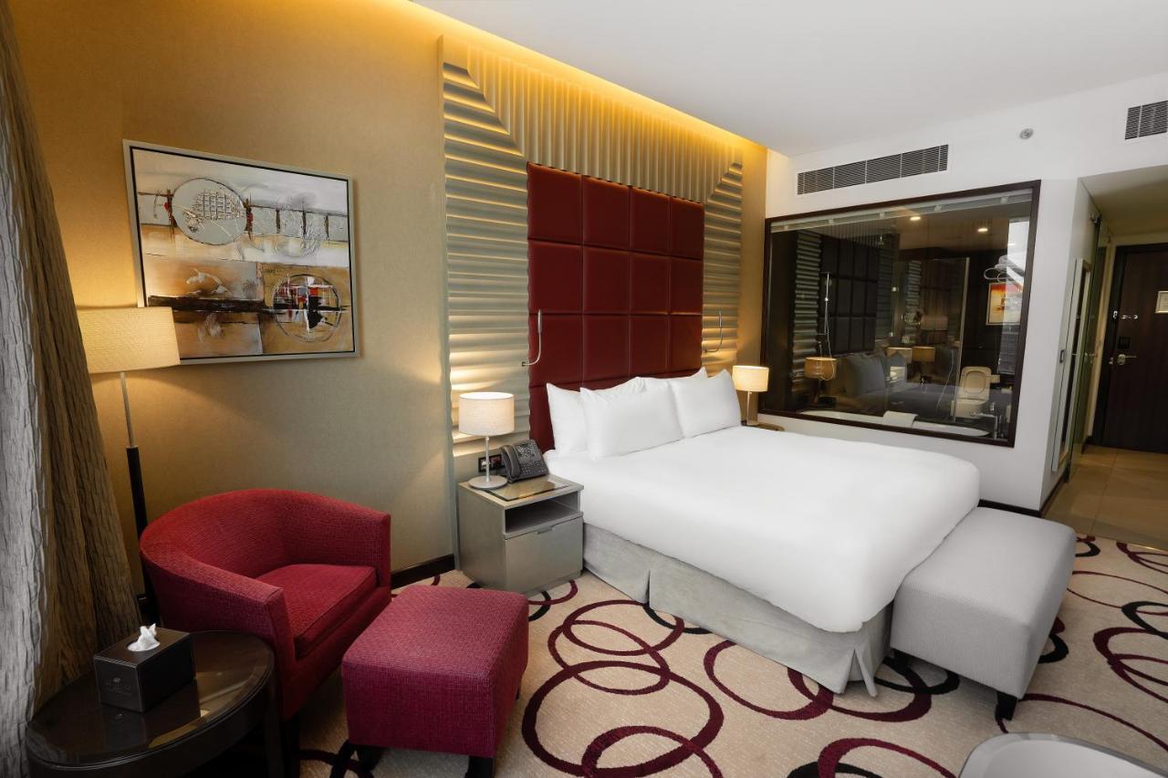 Crowne Plaza Riyadh - Rdc Hotel & Convention By Ihg Esterno foto Deluxe room