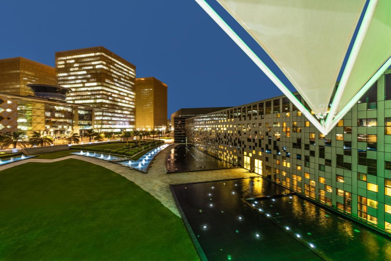Crowne Plaza Riyadh - Rdc Hotel & Convention By Ihg Esterno foto The University of Nottingham